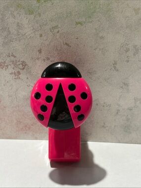 Bath & body Works Slatkin & Co Plug-in Wallflowers Diffuser Pink Ladybug Limited